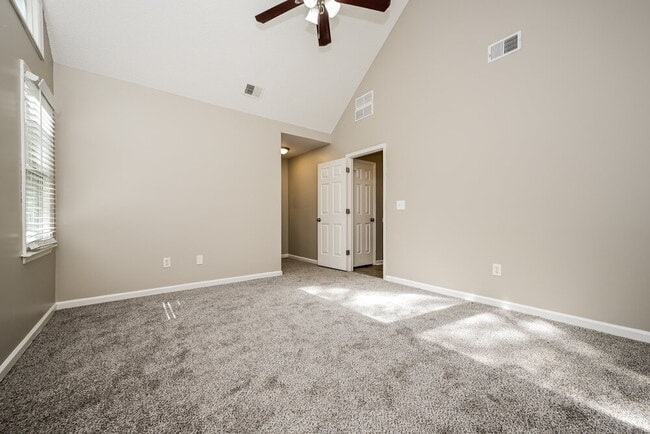 Building Photo - 3091 Ashbury Ln