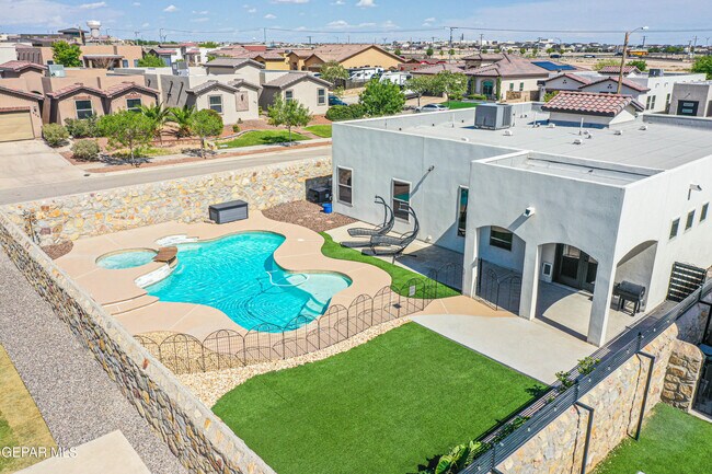 Building Photo - 12315 Houghton Springs Dr