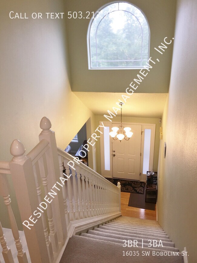 Building Photo - 16035 SW Bobolink St