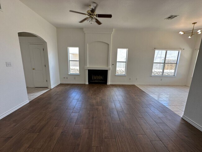 Building Photo - 3503 Northpointe Dr