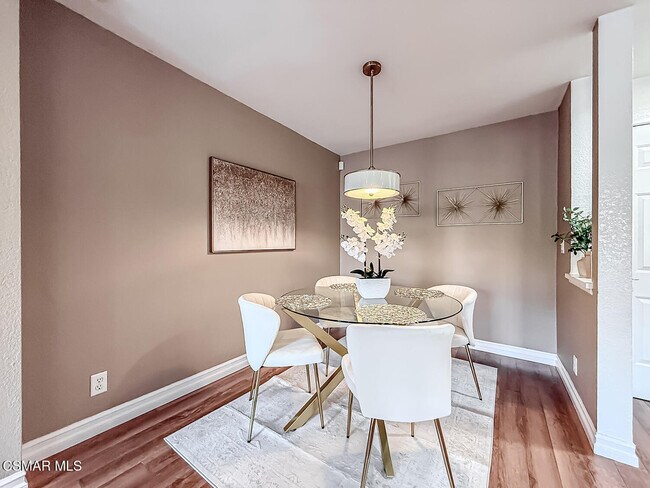 Building Photo - 5420 Sylmar Ave