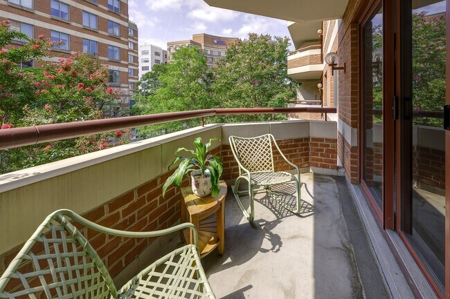 Building Photo - 2301 N St NW