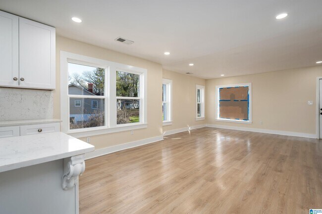 Building Photo - 4312 51st Ave N