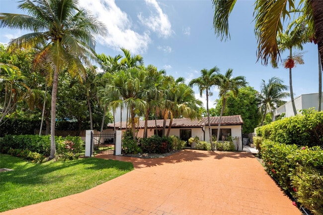 Building Photo - 3412 Leigh Rd