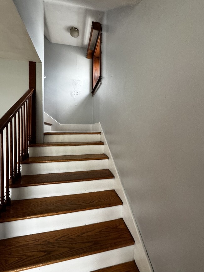 Building Photo - 439 Eagle School Rd