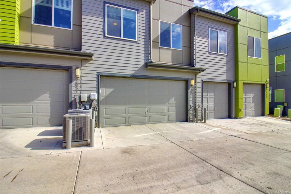Building Photo - 2061 W 67th Pl