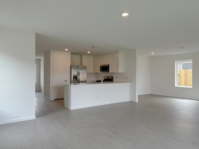 Building Photo - 6242 Alder Crk Dr