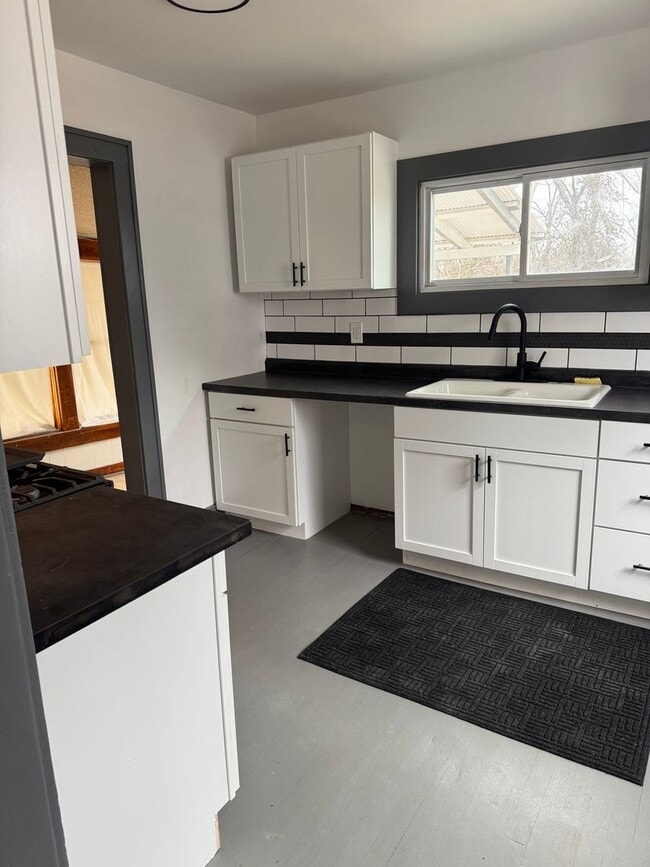 Building Photo - 3079 N 21 St