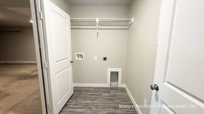 Building Photo - 3219 Abbeville Ave