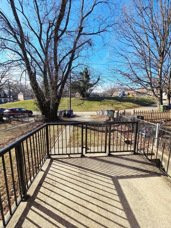 Building Photo - Renovated 3-Bedroom, 1-Bathroom Home in Beechfield