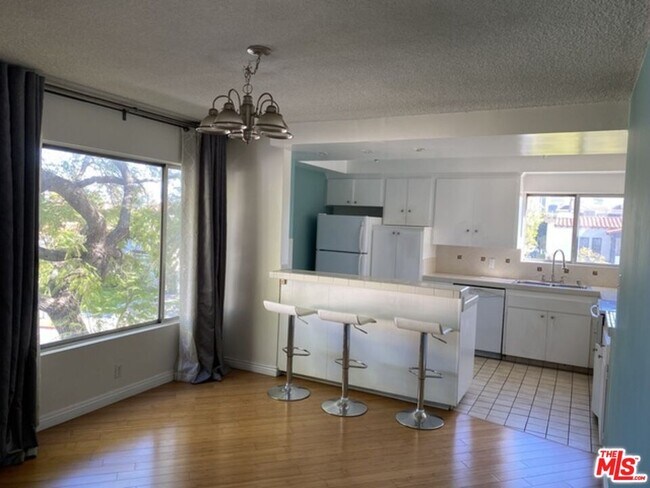 Building Photo - 8704 Gregory Way
