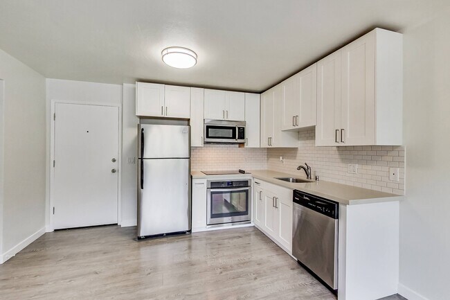 Floorplan - 245 Lee Street