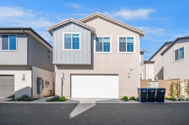 Building Photo - Beautiful 5bed/4bath for Rent Home at Great Park