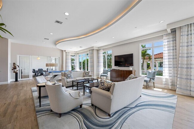 Building Photo - 1325 Snell Isle Blvd NE