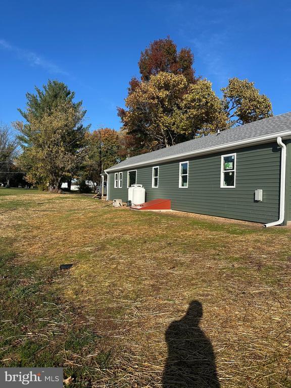 Building Photo - 40 Mt Hope Rd