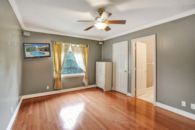 Building Photo - 10442 NW 60th Pl