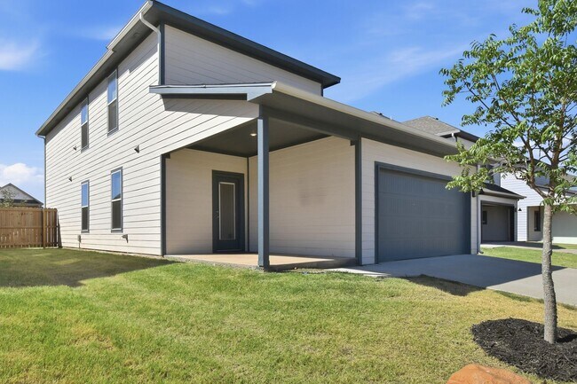 Building Photo - 4802 W Planetree St