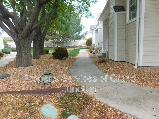 Building Photo - 785 Glen Ct