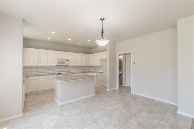 Building Photo - 2668 Redcedar Dr