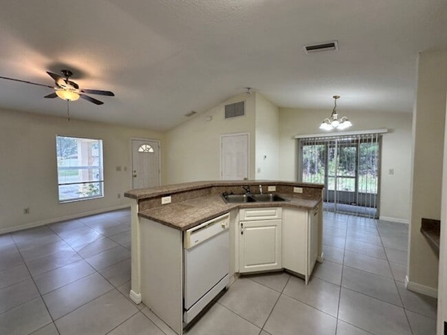 Building Photo - 56 Wheatfield Dr