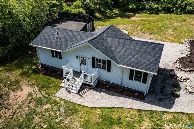 Building Photo - 115 Shore Dr