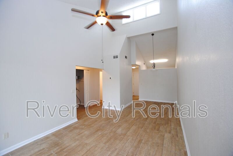 Building Photo - 2443 N Seabury Pl