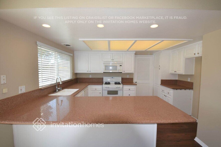 Building Photo - 5394 Trail Canyon Dr