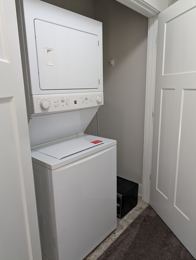 Building Photo - 222 Keaton Ct