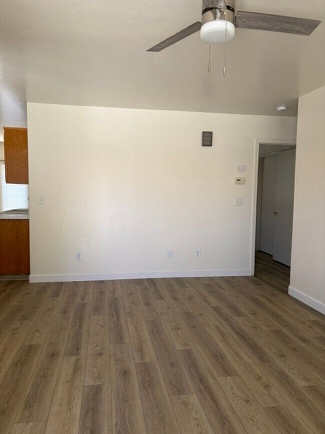 Building Photo - 631 Greenwood Meadow Ln