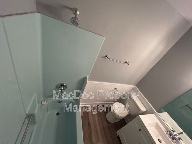 Building Photo - 1907 White Lake Dr