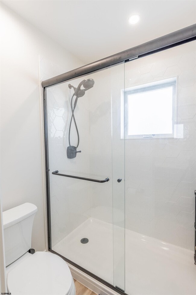 Building Photo - 139 Gibbs Ave