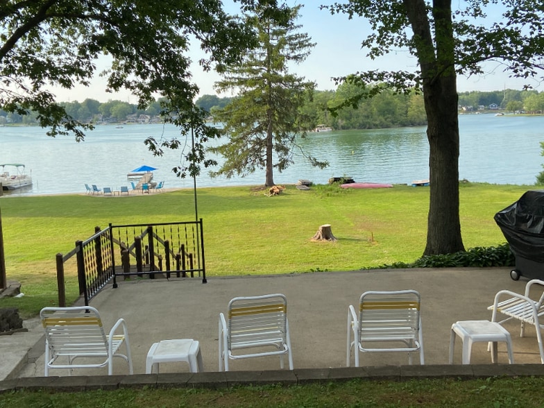 Building Photo - 16558 Donnell Lake St