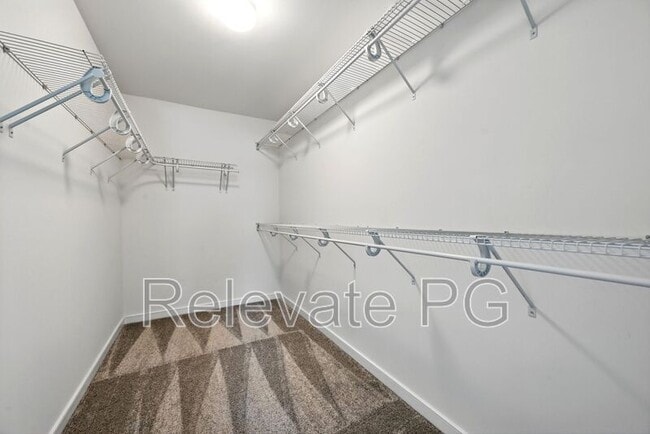 Building Photo - 9893 Honeybee Dr