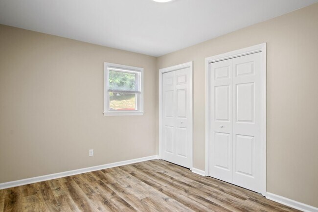 Building Photo - 315 Owens St