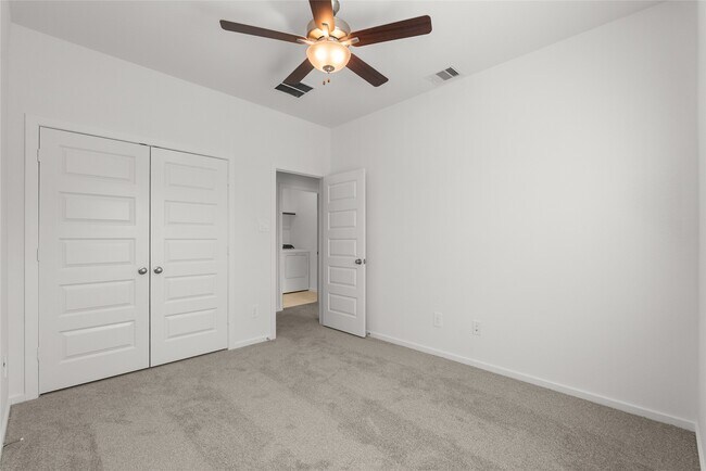 Building Photo - 702 Sand Dollar Dr