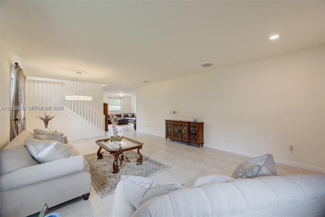Building Photo - 9260 W 35th Ln