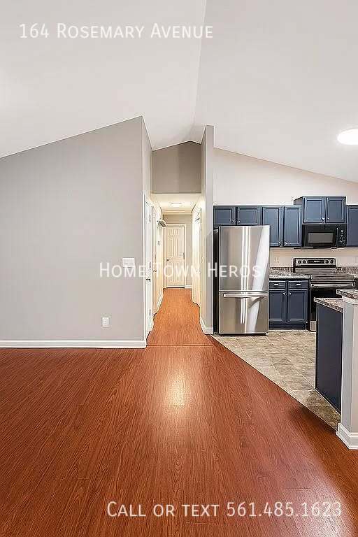 Building Photo - 164 Rosemary Ave