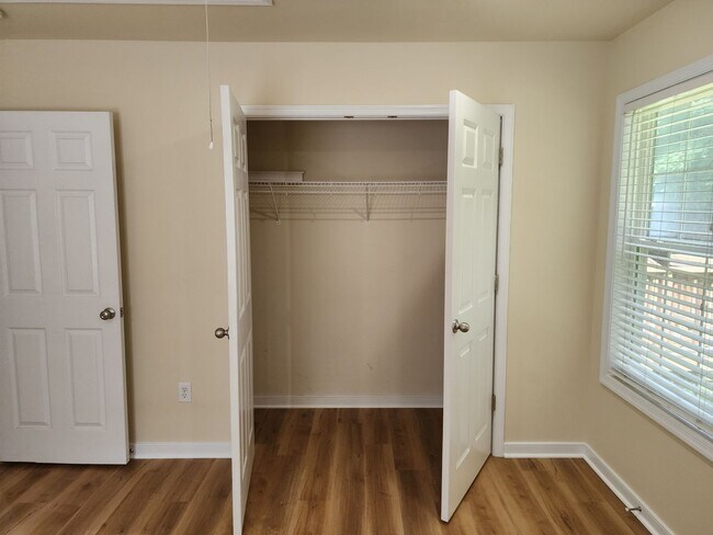 Building Photo - Beautiful 3 Bedroom 2 Bath  Rancher in New Kent!