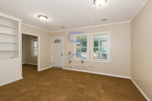 Building Photo - Move in before December 31st and get $100 OFF your rent for the first 3 months — PLUS a $250 Amaz...