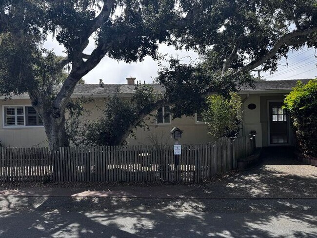 Building Photo - Charming Two Bedroom Pacific Grove Home