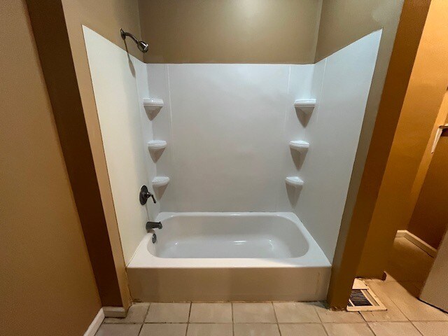 Building Photo - 411 Studebaker St