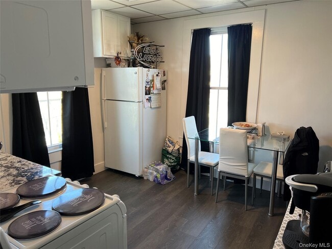 Building Photo - 53 Gleneida Ave