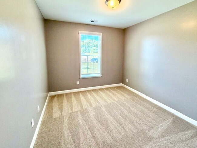 Building Photo - 8636 Birnham Cove