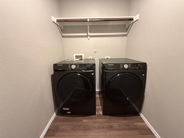 Building Photo - 413 Everglades St