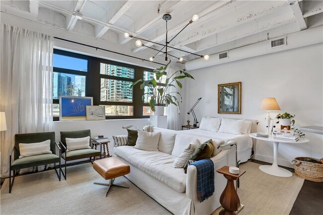 Building Photo - 878 Peachtree St NE