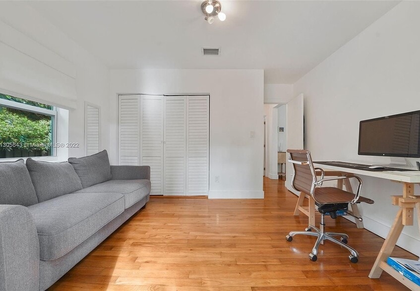 Building Photo - 2441 Swanson Ave