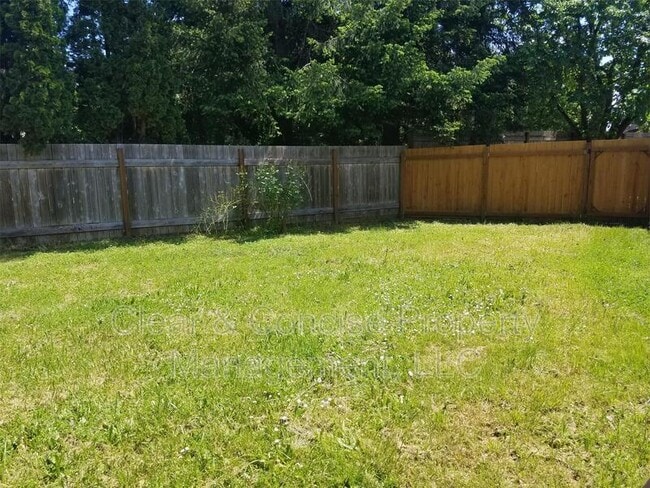 Building Photo - 4279 River Rd