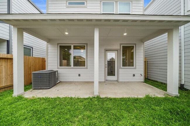 Building Photo - 3116 Moontide Ln