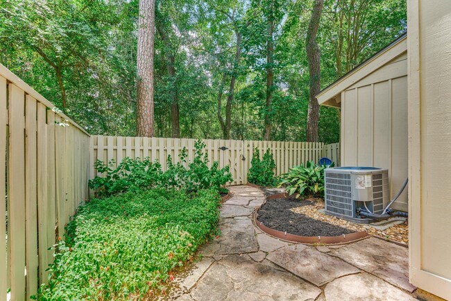 Building Photo - 2351 W Settler's Way