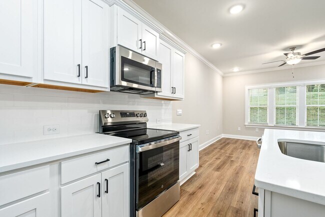 Building Photo - Brand-New Luxury Townhome at Asbury Hill – Auburn, AL